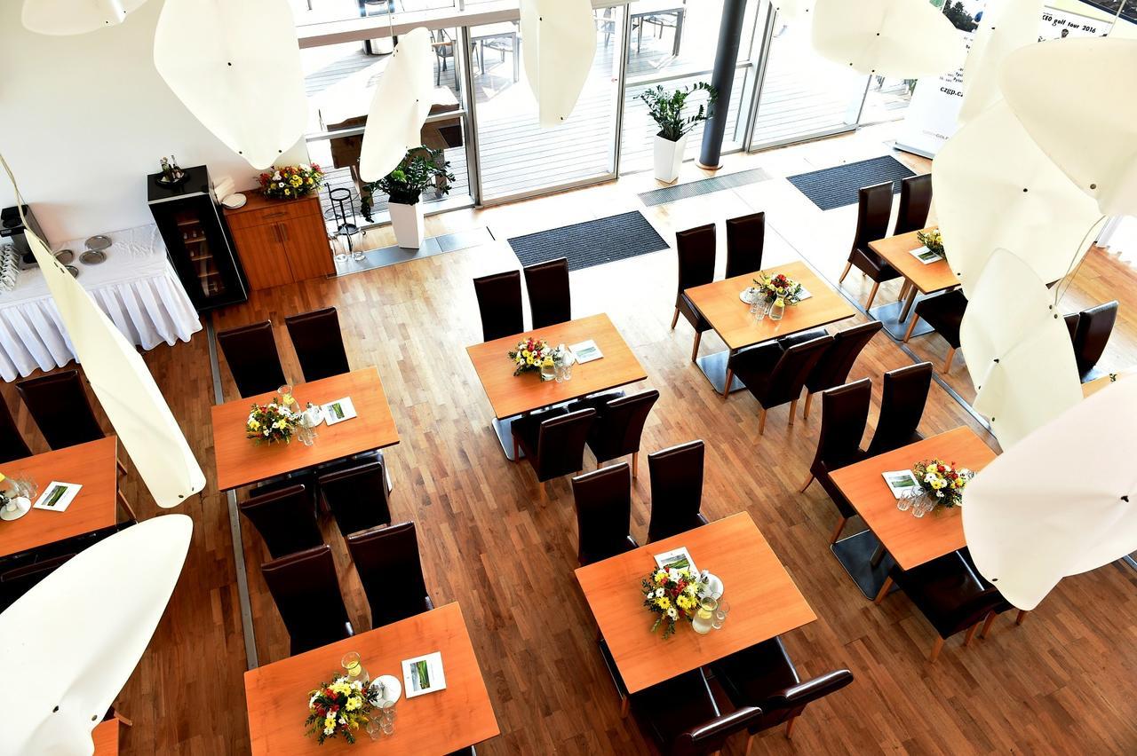 Fojtka Hausboaty Ypsilon Golf Liberec酒店 外观 照片